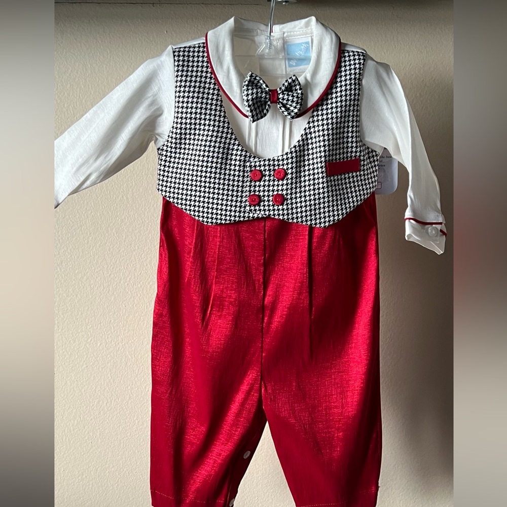 NWT Adorable Will Beth infant boys tuxedo.
